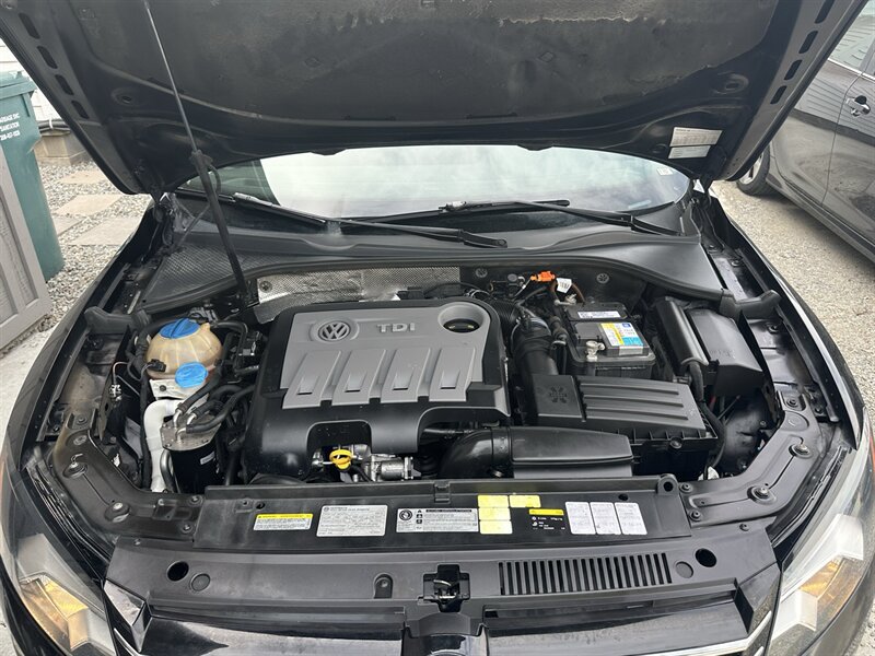 Used 2014 Volkswagen Passat TDI SEL Premium FWD image 35