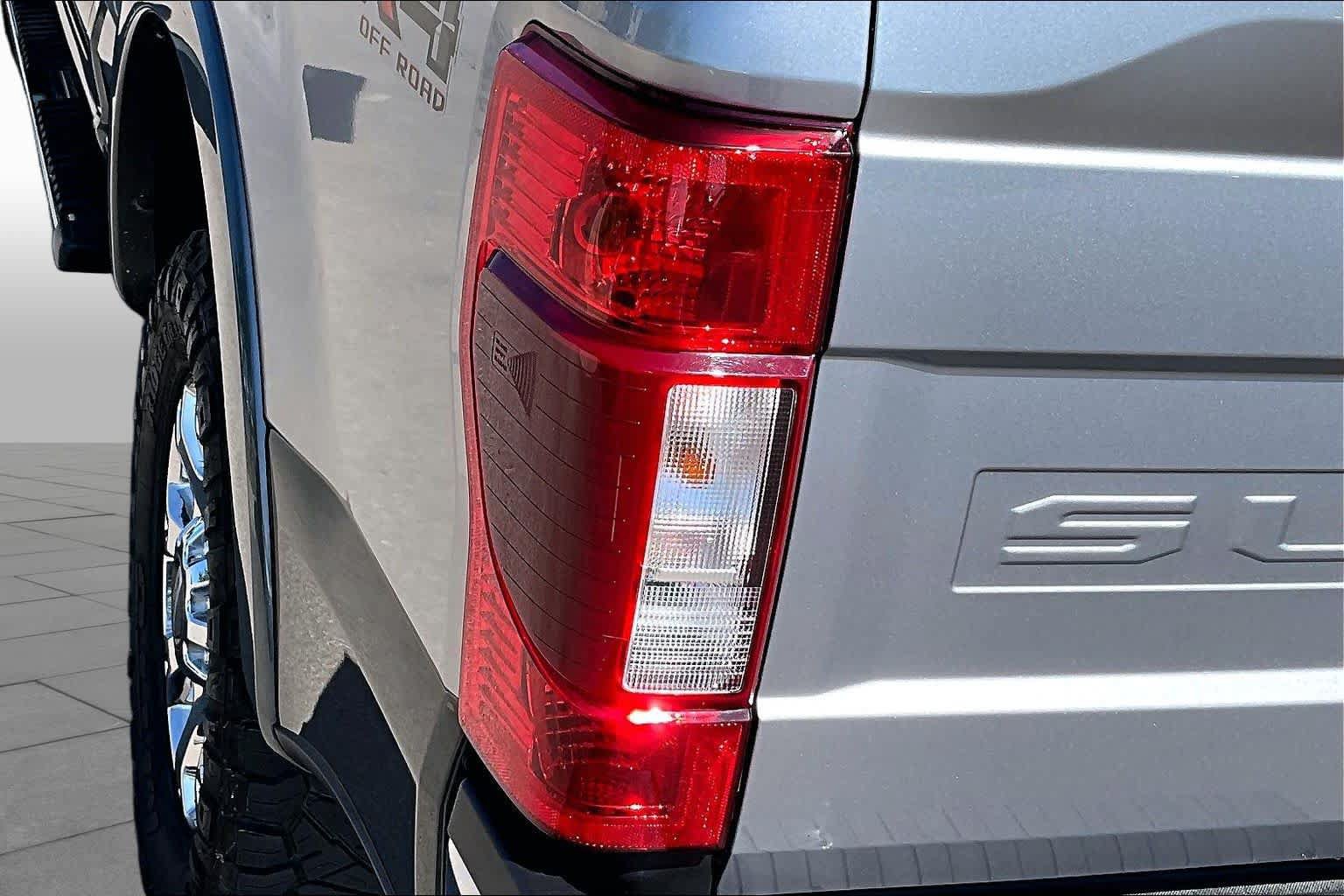 Used 2020 Ford F250 Lariat w/ Lariat Ultimate Package AWD/4WD image 29