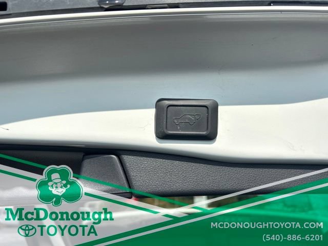 Used 2019 Toyota RAV4 Limited AWD/4WD image 9