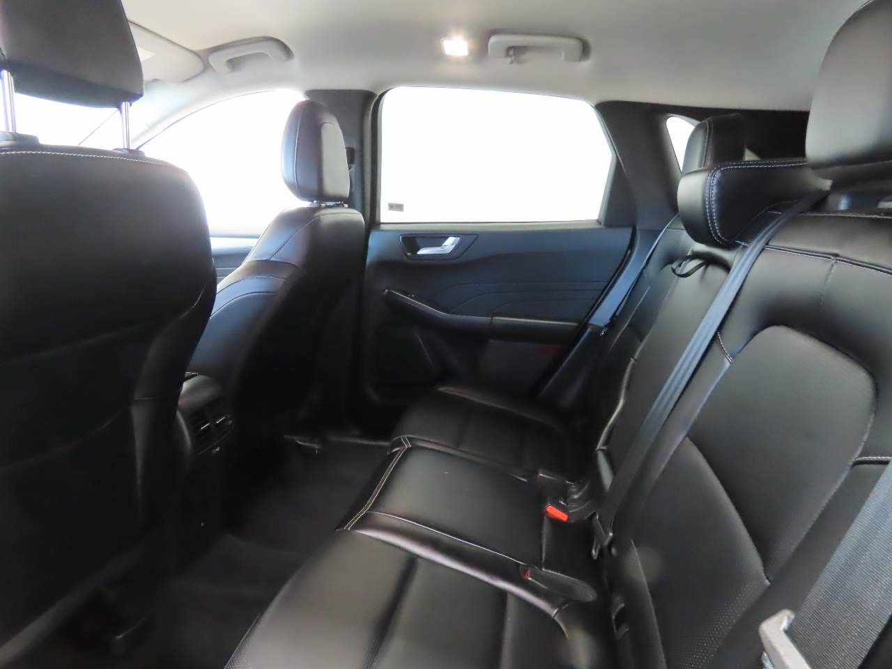 Used 2023 Ford Escape Platinum AWD/4WD image 15