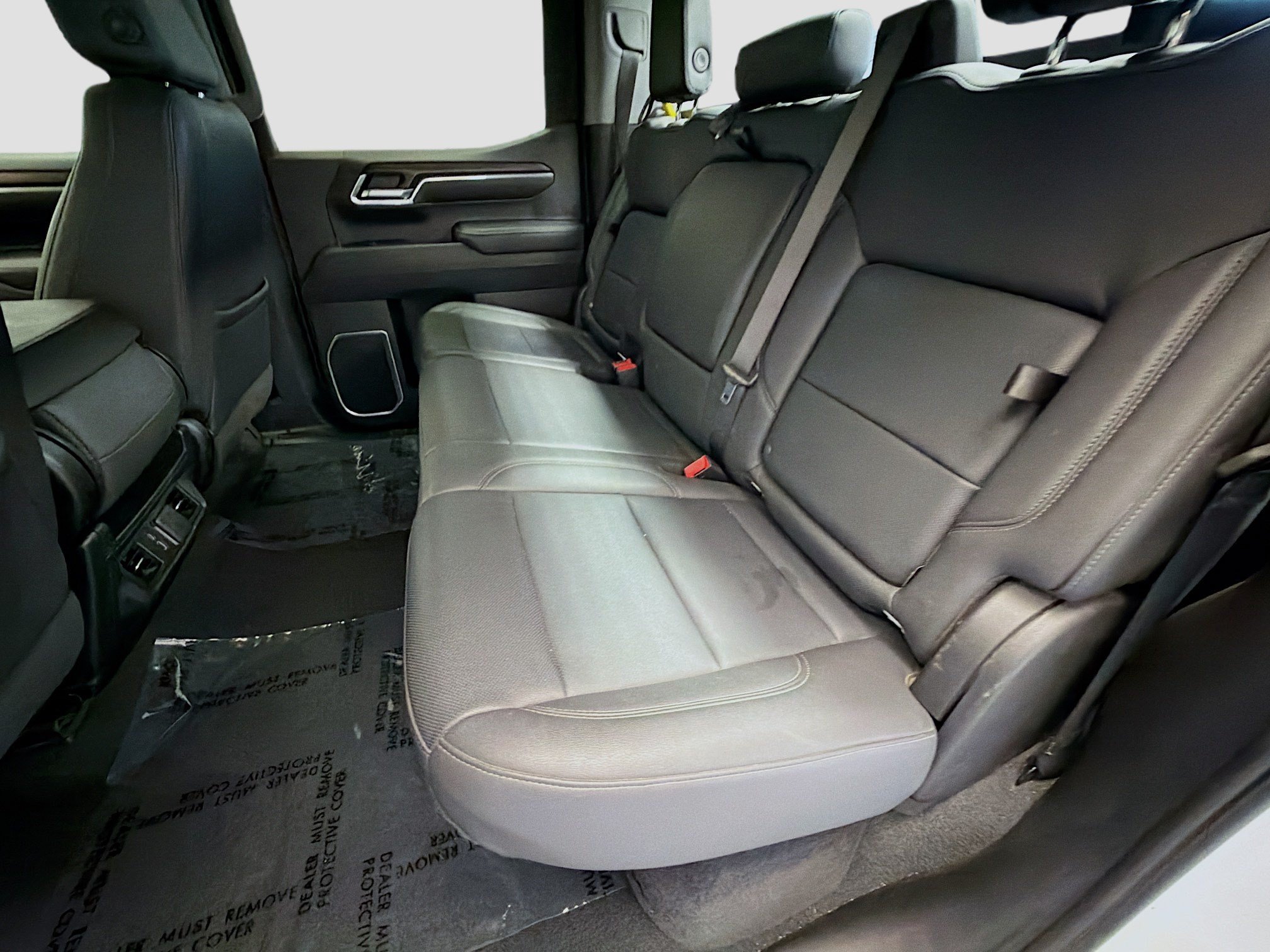 Used 2025 GMC Sierra 1500 SLT AWD/4WD image 13
