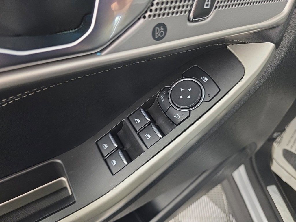 Used 2021 Ford Explorer Limited image 13