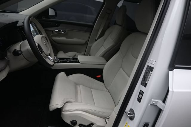 Certified 2026 Volvo XC90 B6 Ultra w/ Protection Package Premier AWD/4WD image 18
