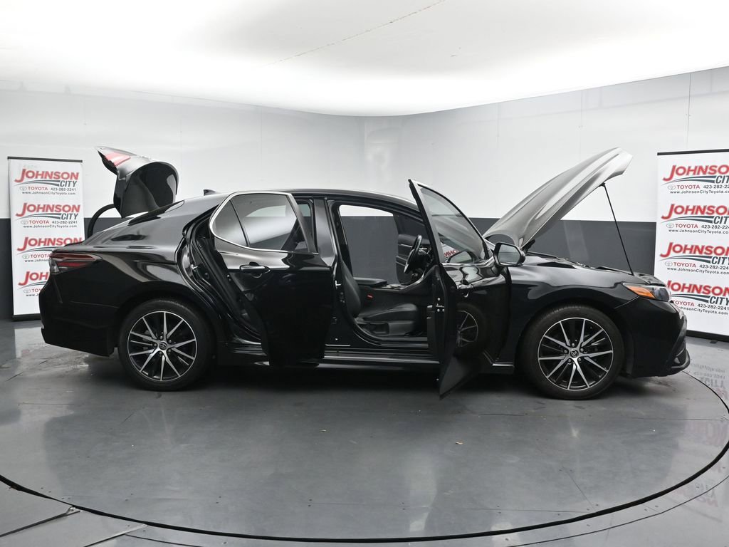 Used 2022 Toyota Camry SE image 27