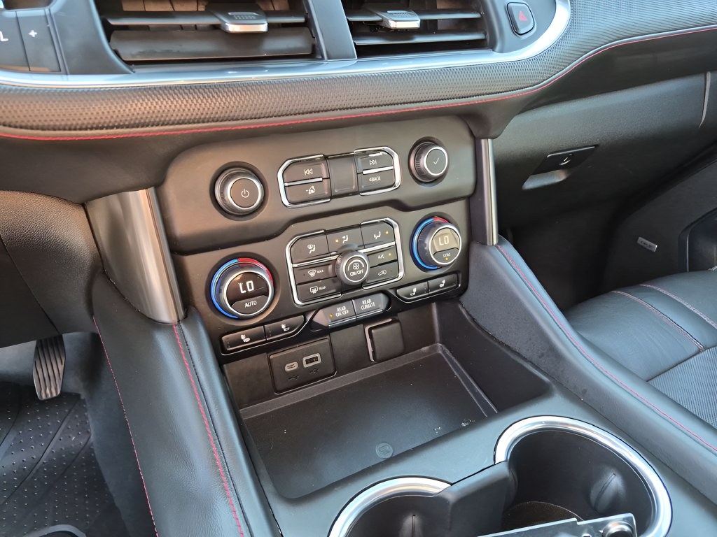Used 2021 Chevrolet Tahoe RST w/ Luxury Package RWD image 28