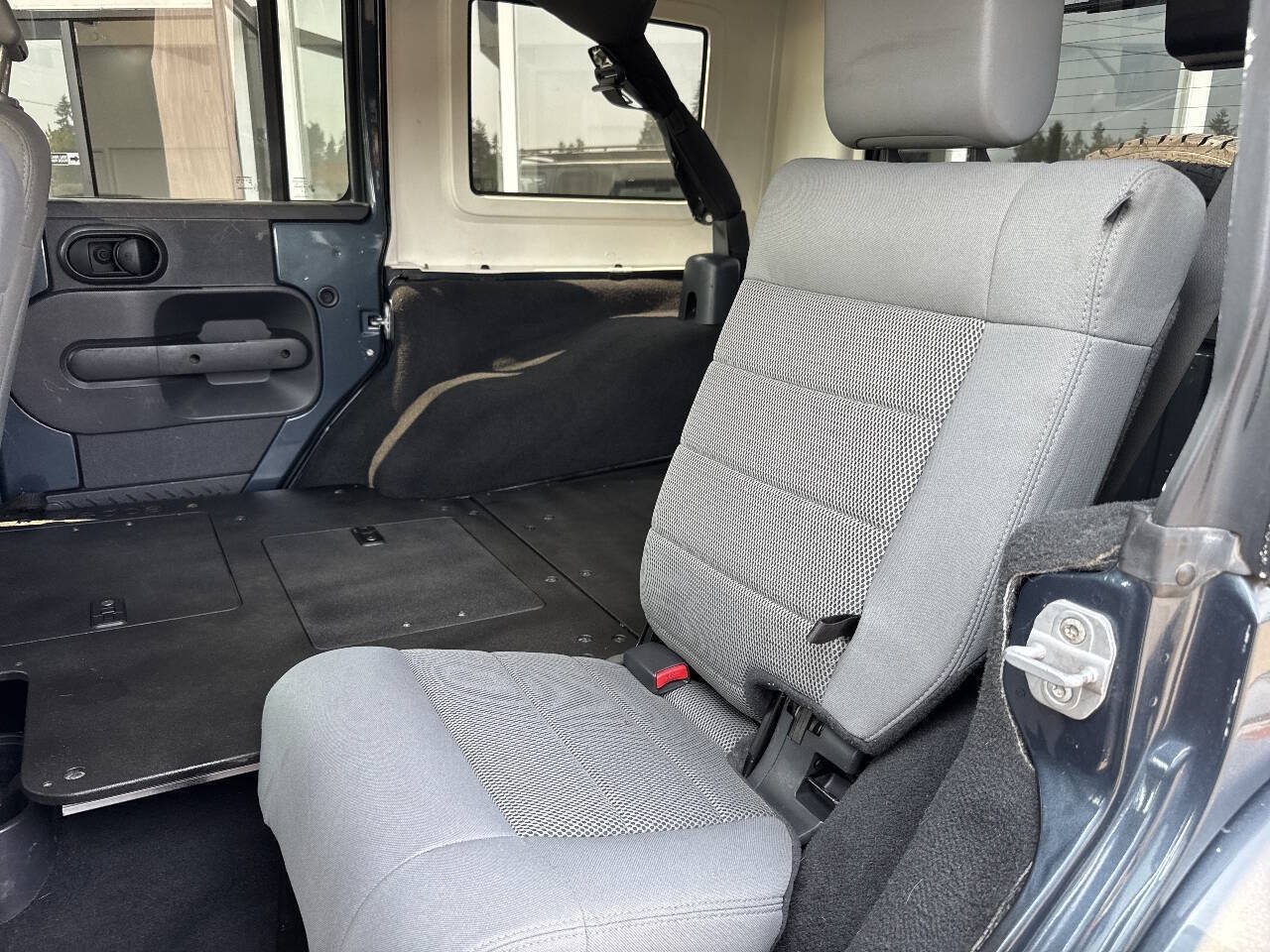 Used 2008 Jeep Wrangler Unlimited Sahara AWD/4WD image 22