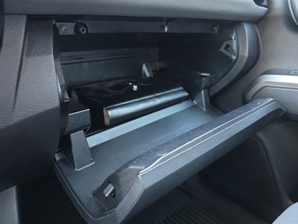 Used 2022 Toyota Tacoma SR5 RWD image 31