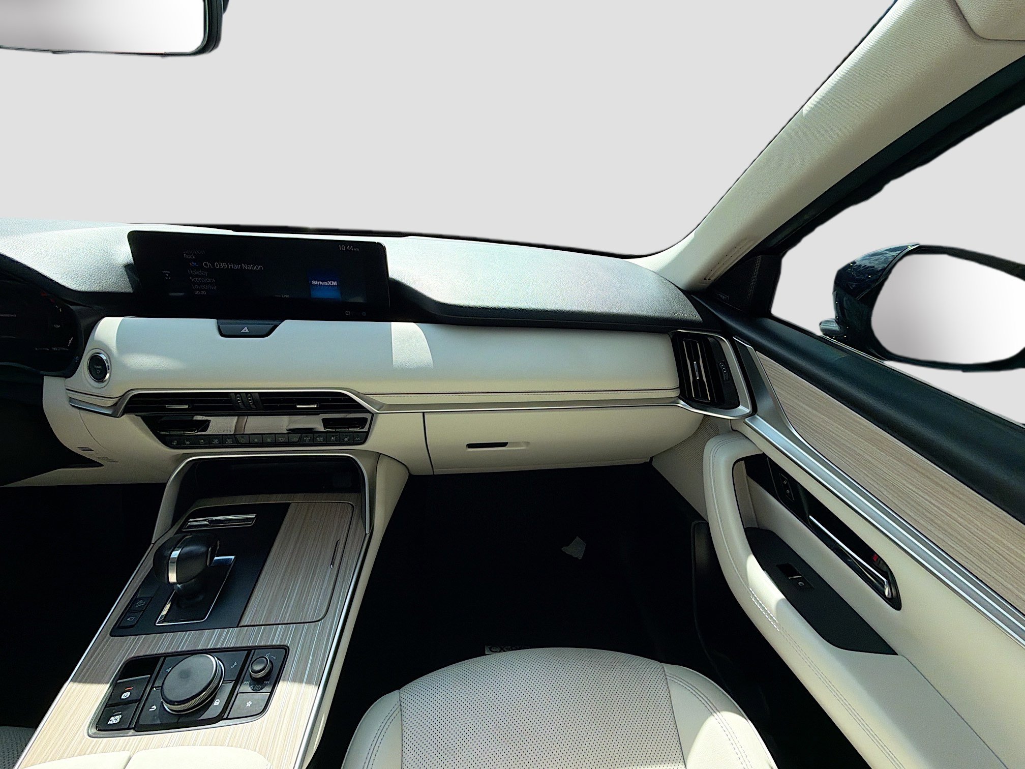 Used 2024 MAZDA CX-90 Plug-In Hybrid w/ Premium Plus image 17