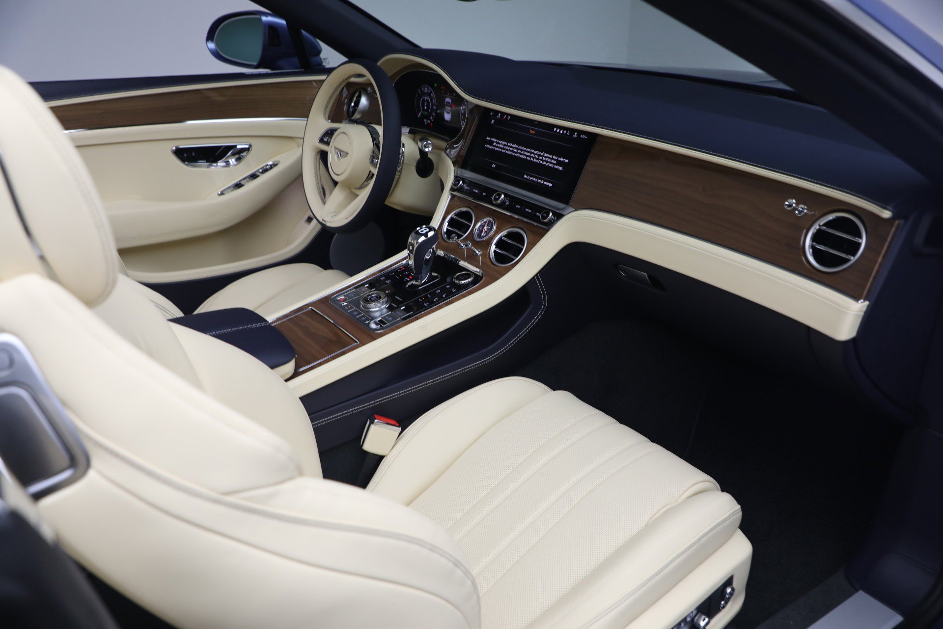 New 2026 Bentley Continental GTC AWD/4WD image 33