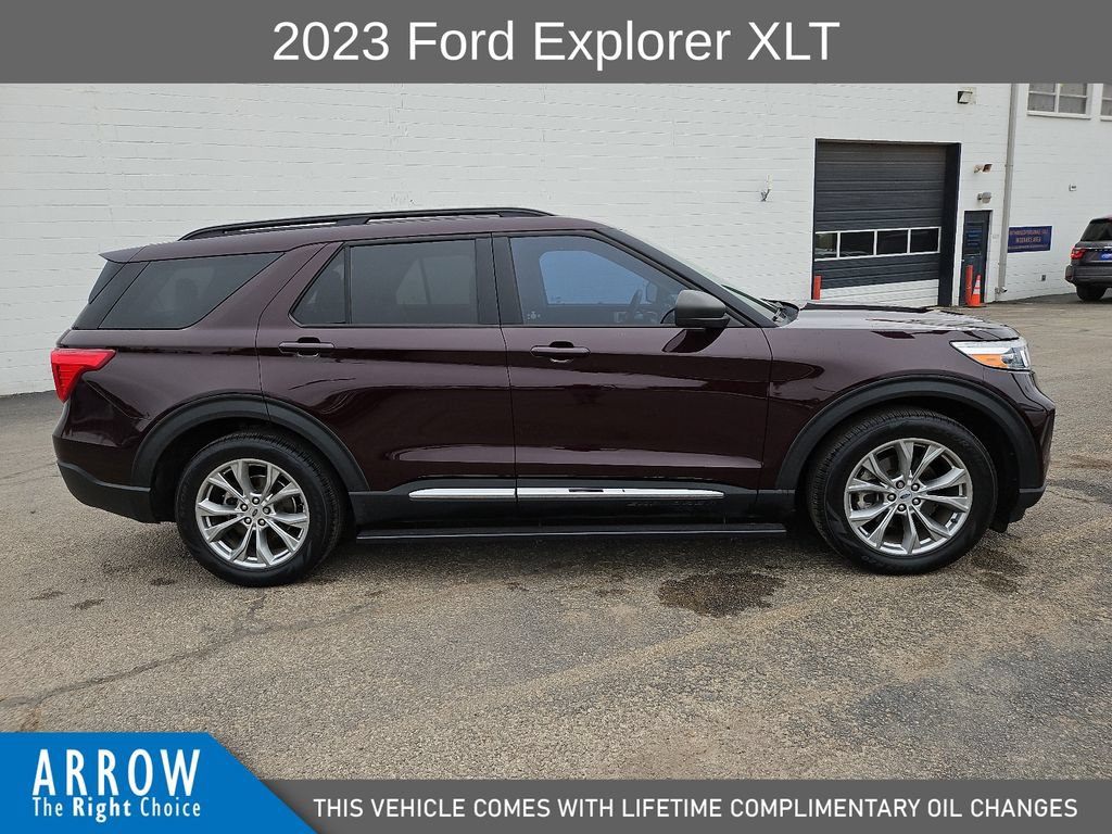 Used 2023 Ford Explorer XLT w/ Equipment Group 202A RWD image 14