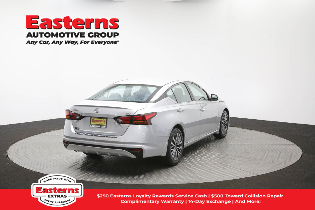 Used 2023 Nissan Altima 2.5 SV FWD image 41