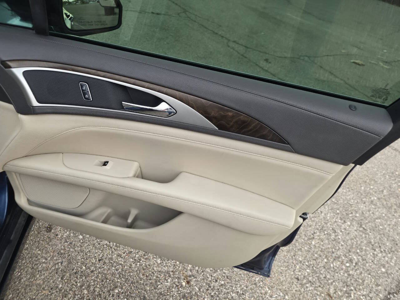 Used 2017 Lincoln MKZ Select w/ Climate Package FWD image 18