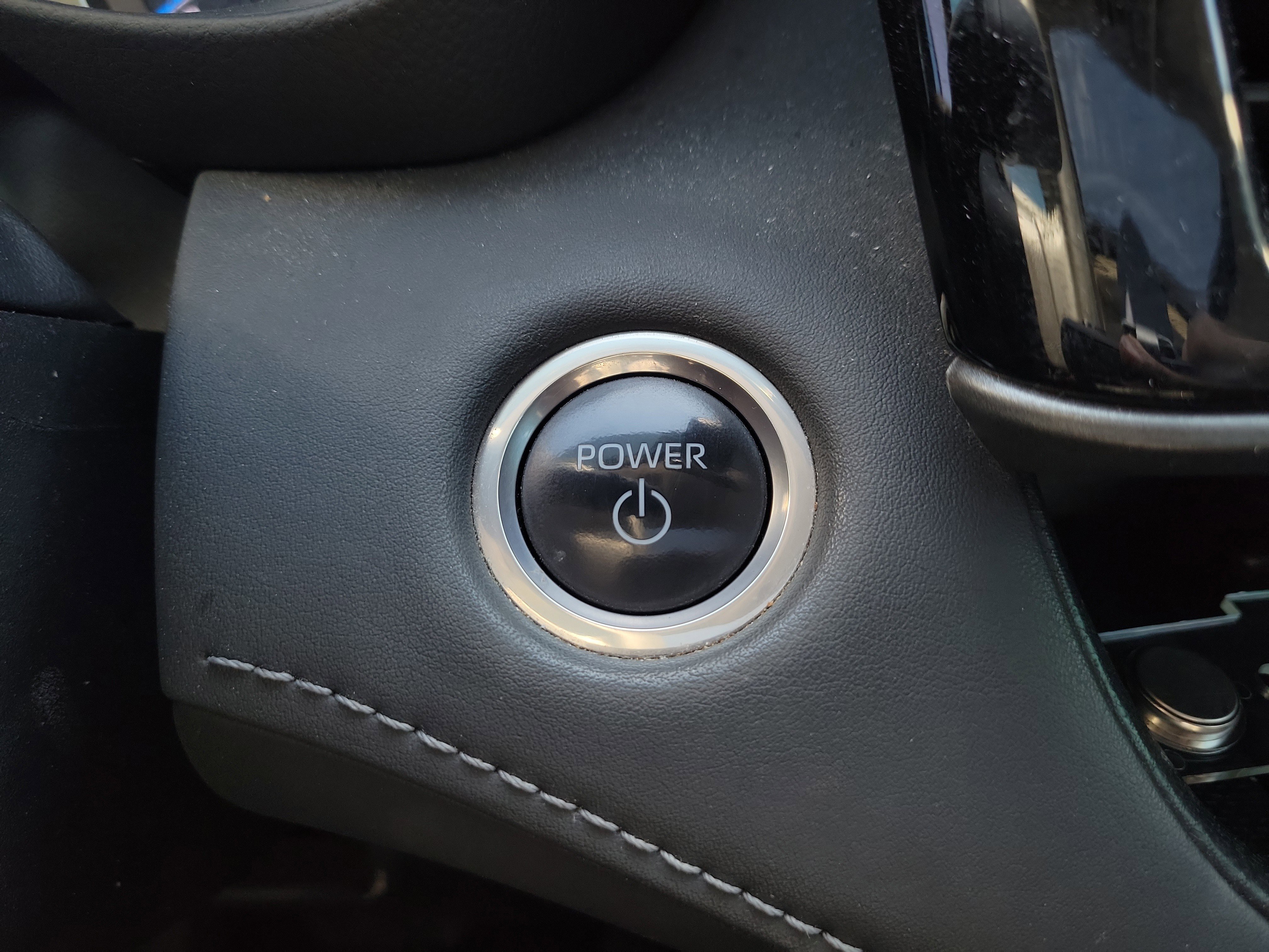 Used 2024 Toyota Highlander XLE image 28