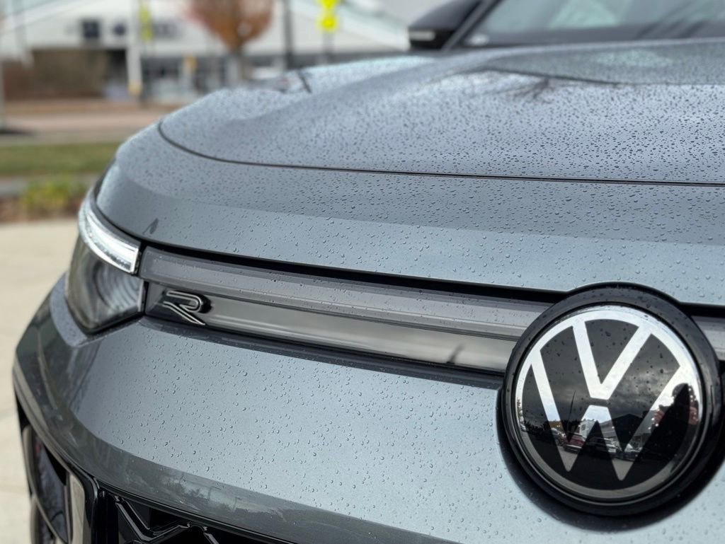 New 2026 Volkswagen Tiguan SE R-Line image 6