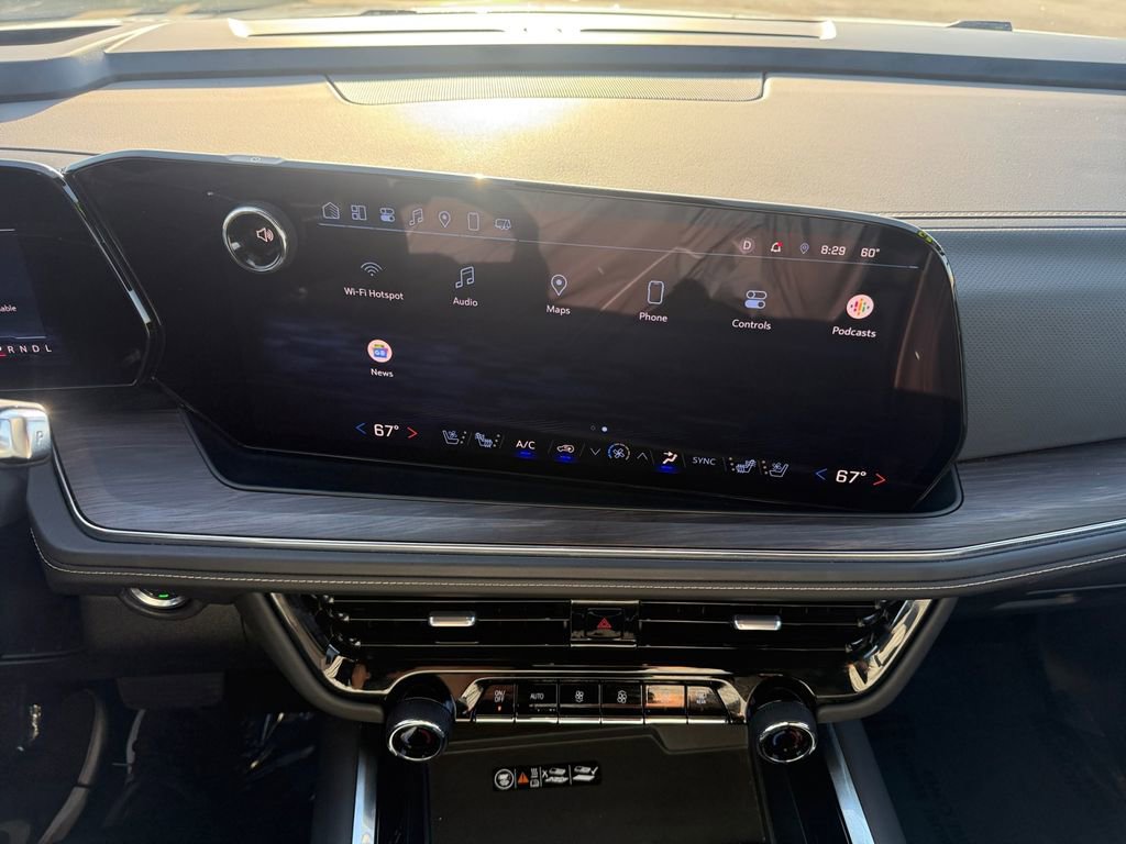 Certified 2025 Chevrolet Suburban Premier RWD image 21