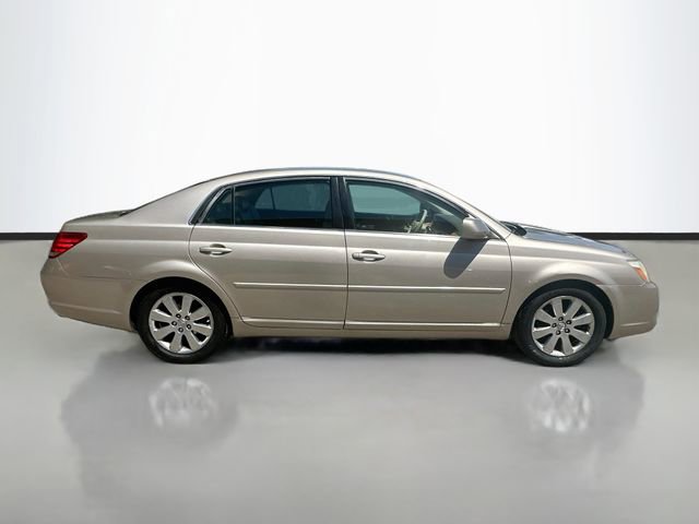 Used 2007 Toyota Avalon XLS FWD image 5