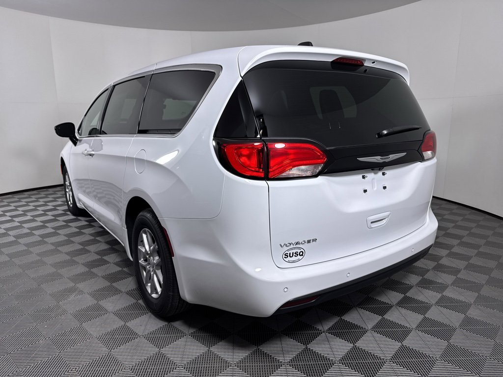 New 2026 Chrysler Voyager LX FWD image 21