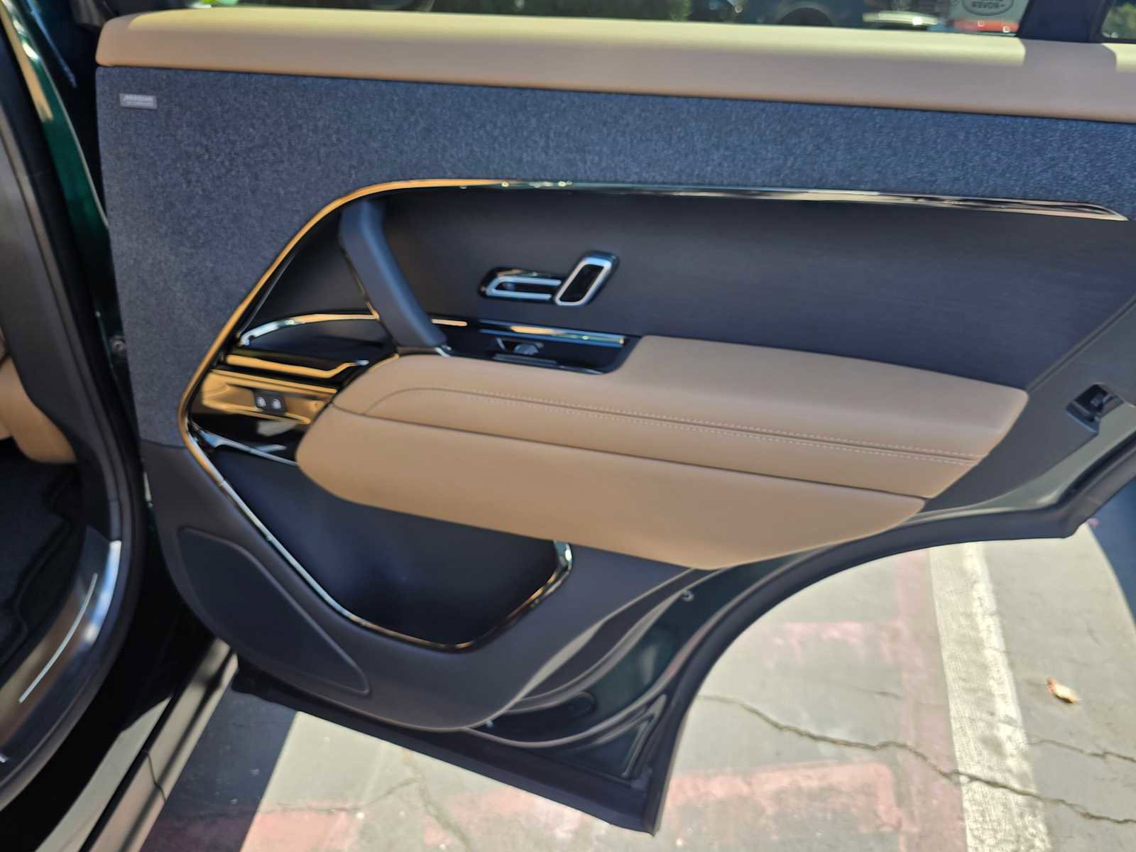 New 2025 Land Rover Range Rover Sport SE image 13