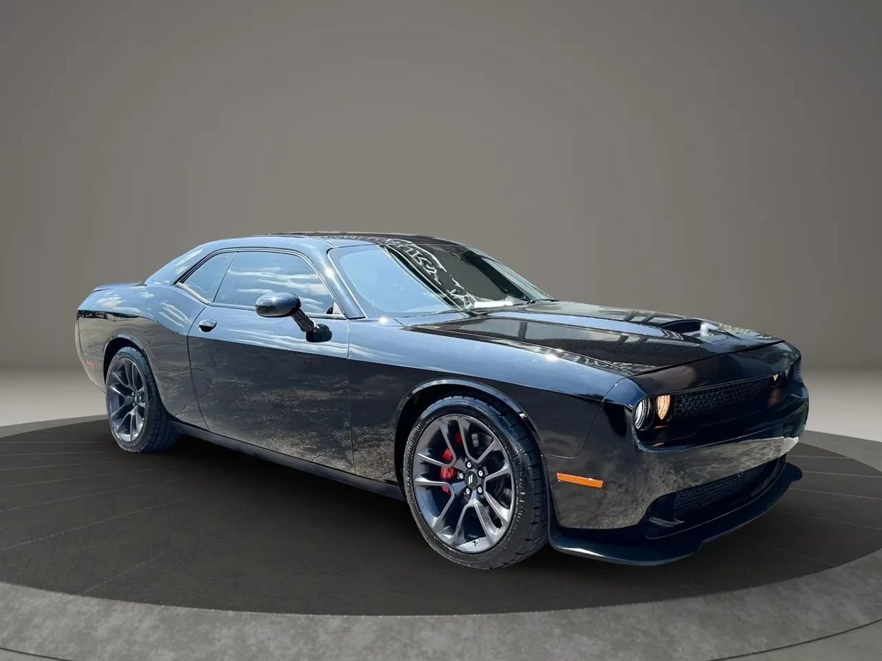 Used 2021 Dodge Challenger R/T Scat Pack RWD image 3