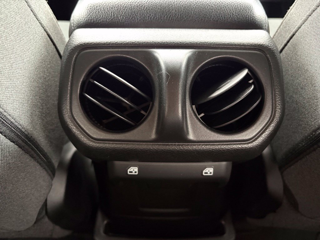 Used 2024 Jeep Wrangler Unlimited AWD/4WD image 36