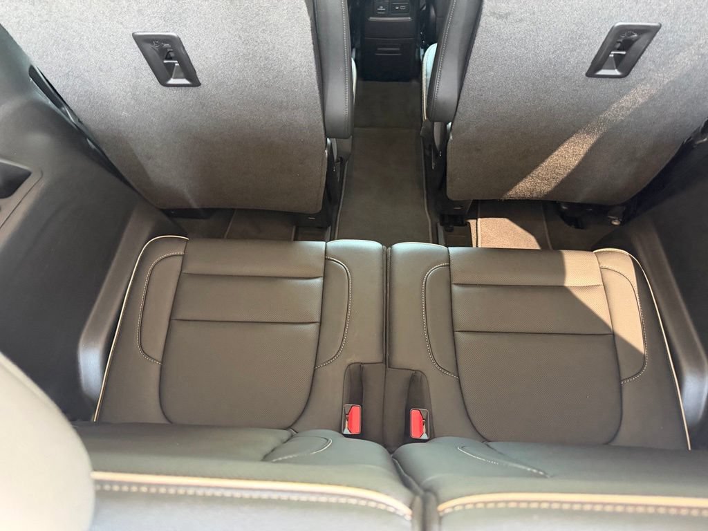 Used 2023 GMC Acadia Denali w/ Trailering Package AWD/4WD image 18