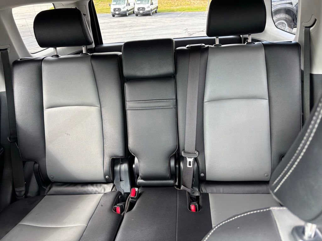 Used 2022 Toyota 4Runner SR5 Premium w/ Moonroof Package image 15