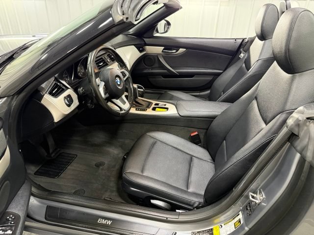 Used 2011 BMW Z4 sDrive30i RWD image 13