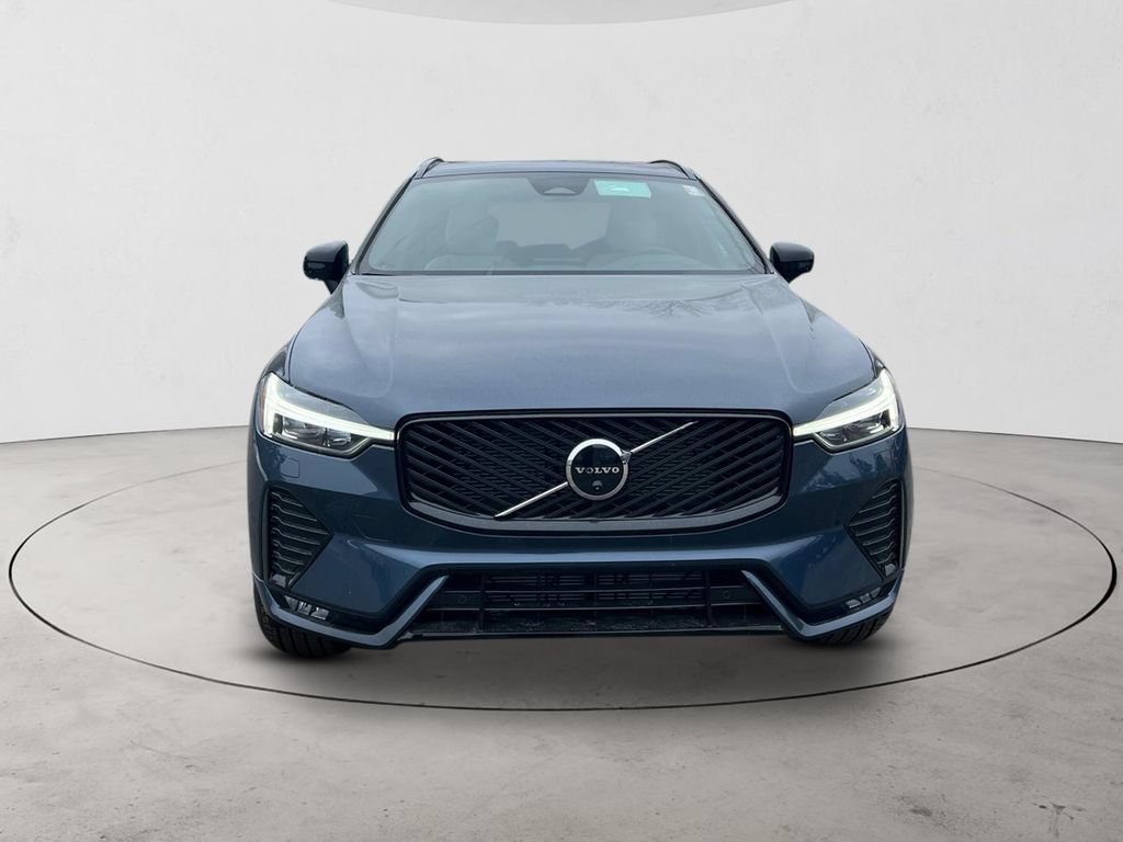 New 2026 Volvo XC60 B5 Plus w/ Protection Package Premier AWD/4WD image 8