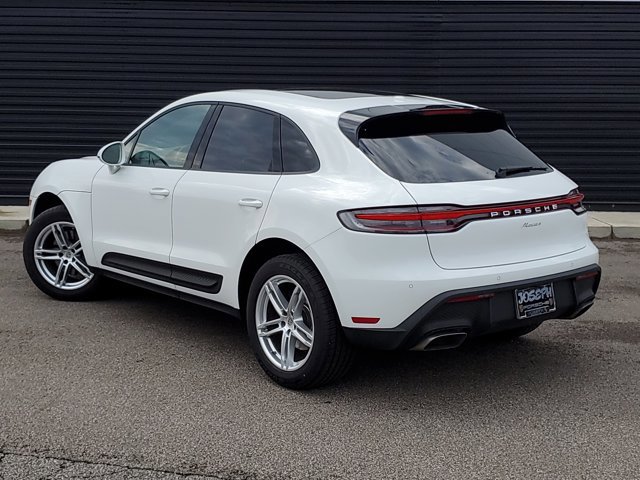 Used 2025 Porsche Macan image 3