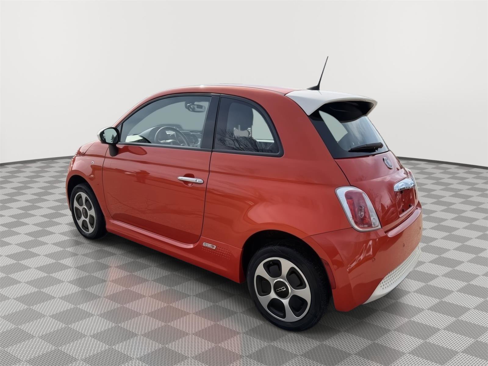 Used 2017 FIAT 500 e image 5