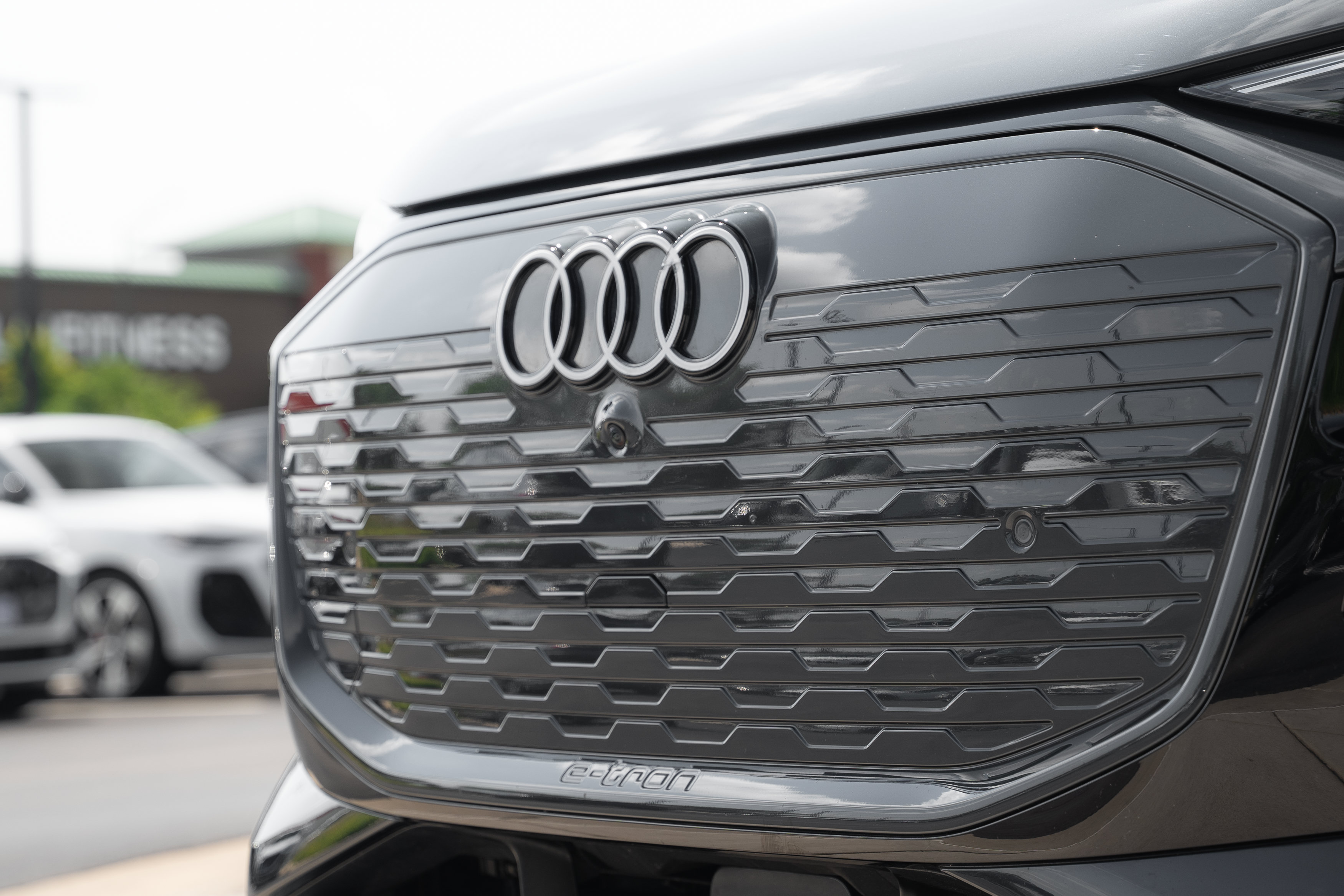 Certified 2025 Audi Q6 e-tron Premium Plus w/ Premium Plus AWD/4WD image 32