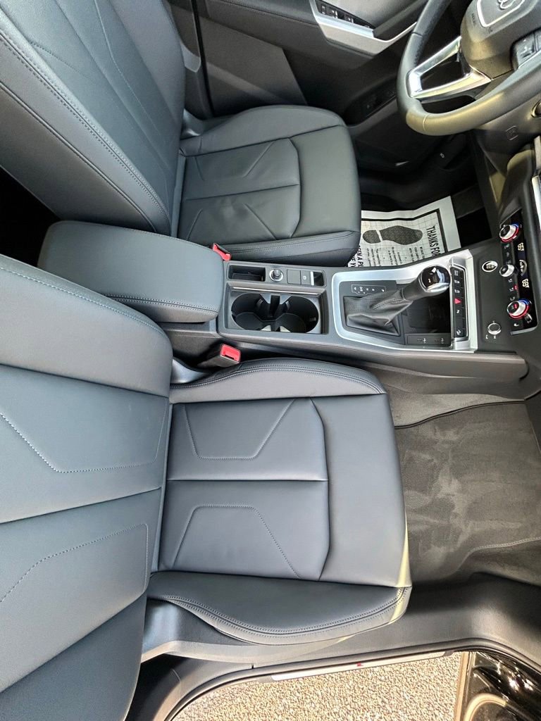New 2025 Audi Q3 2.0T Premium w/ Convenience Package AWD/4WD image 50