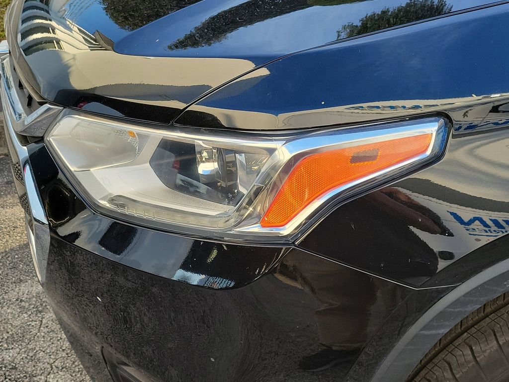 Used 2021 Chevrolet Traverse LS image 7