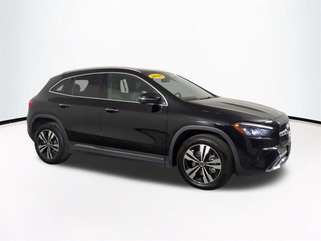 Used 2025 Mercedes-Benz GLA 250 image 2