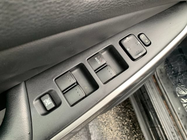 Used 2011 MAZDA CX-7 i SV FWD image 12