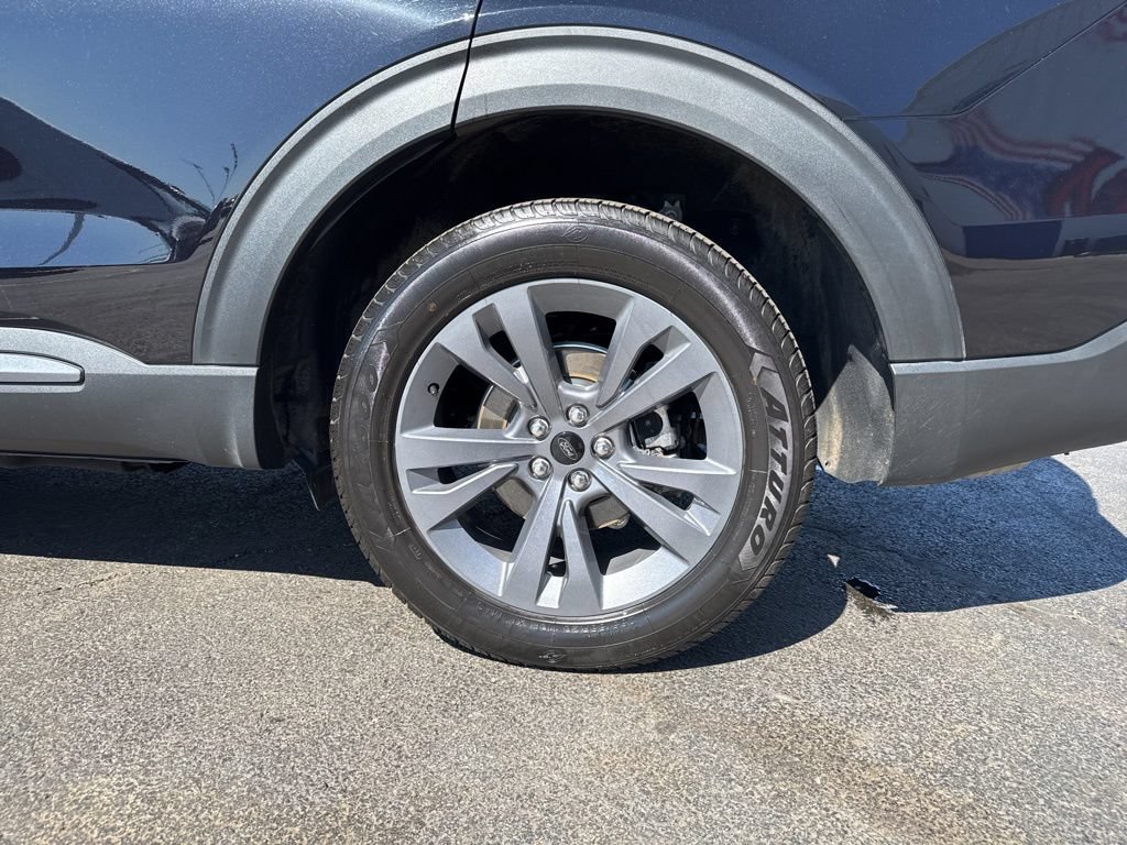 Certified 2023 Ford Explorer XLT w/ Equipment Group 202A AWD/4WD image 50