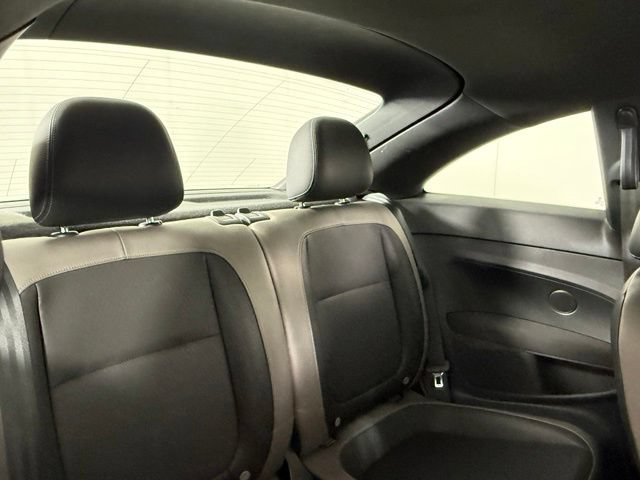 Used 2015 Volkswagen Beetle 1.8T FWD image 24