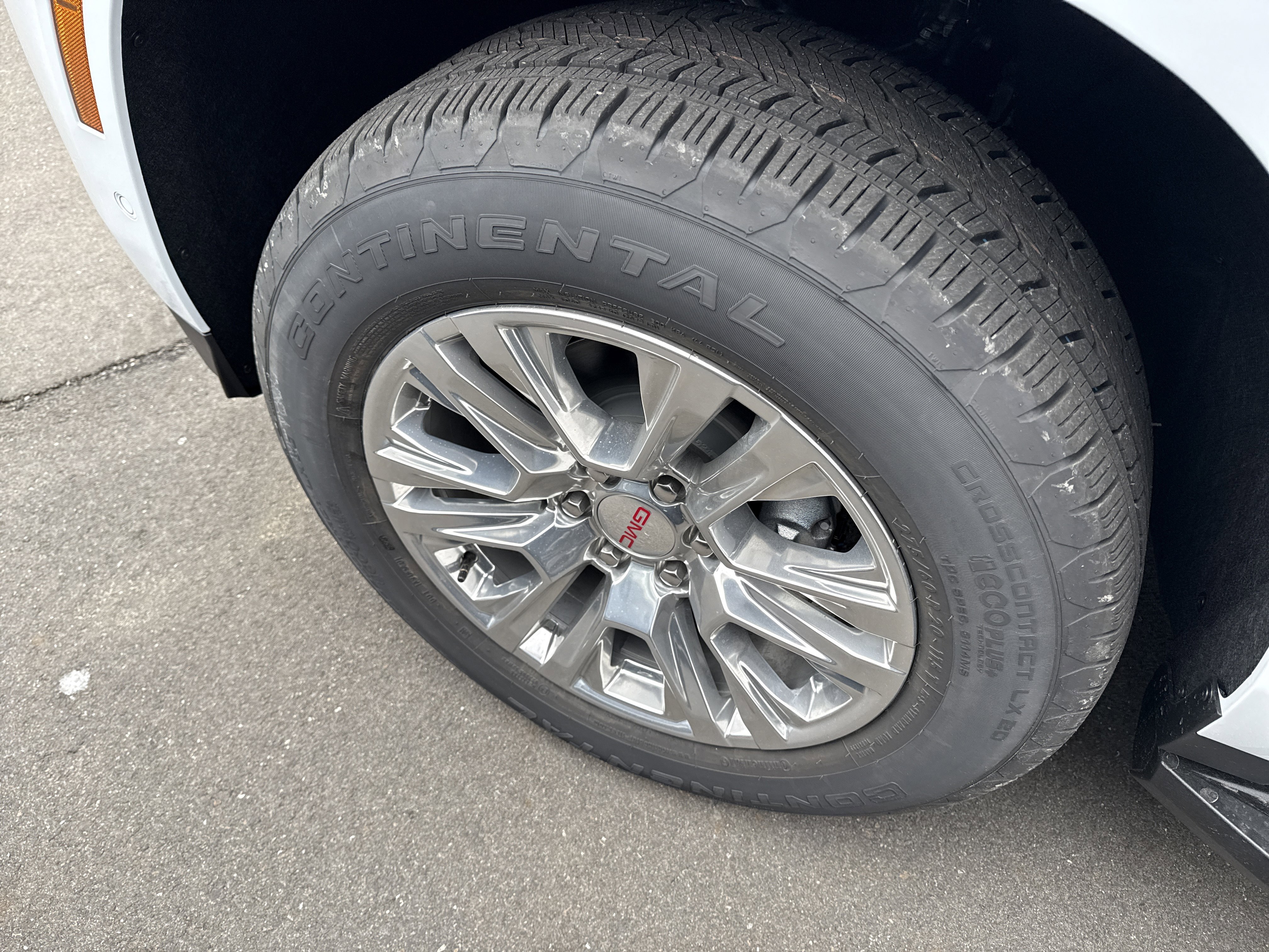 New 2026 GMC Yukon XL Denali image 10