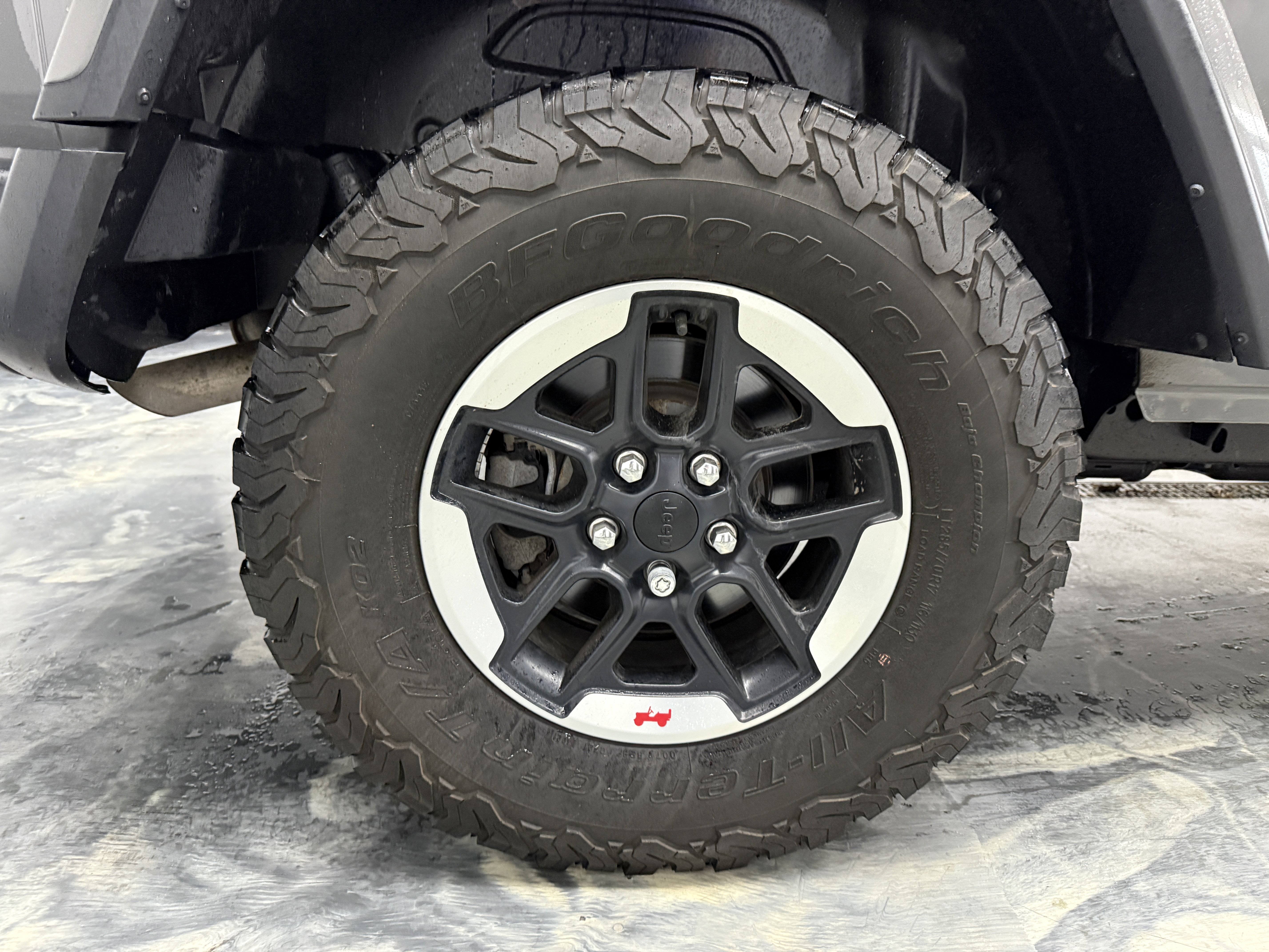 Used 2021 Jeep Wrangler Unlimited Rubicon w/ Uconnect 4C Nav & Sound Group image 28