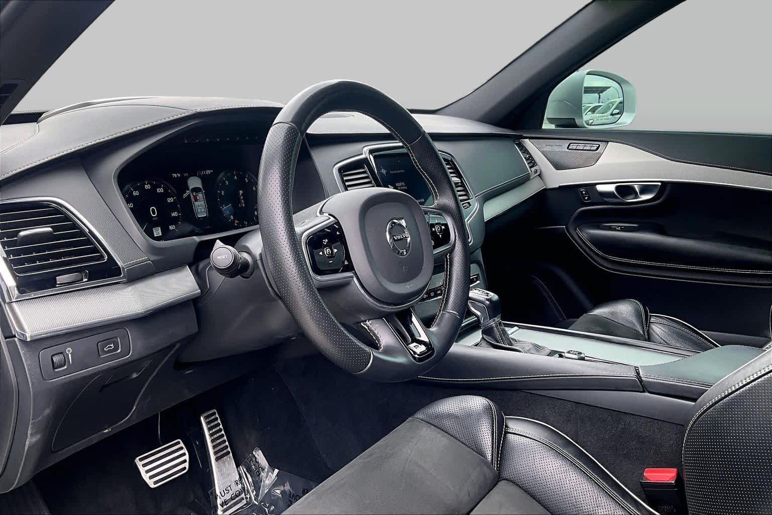 Used 2019 Volvo XC90 T6 R-Design w/ Advanced Package AWD/4WD image 17