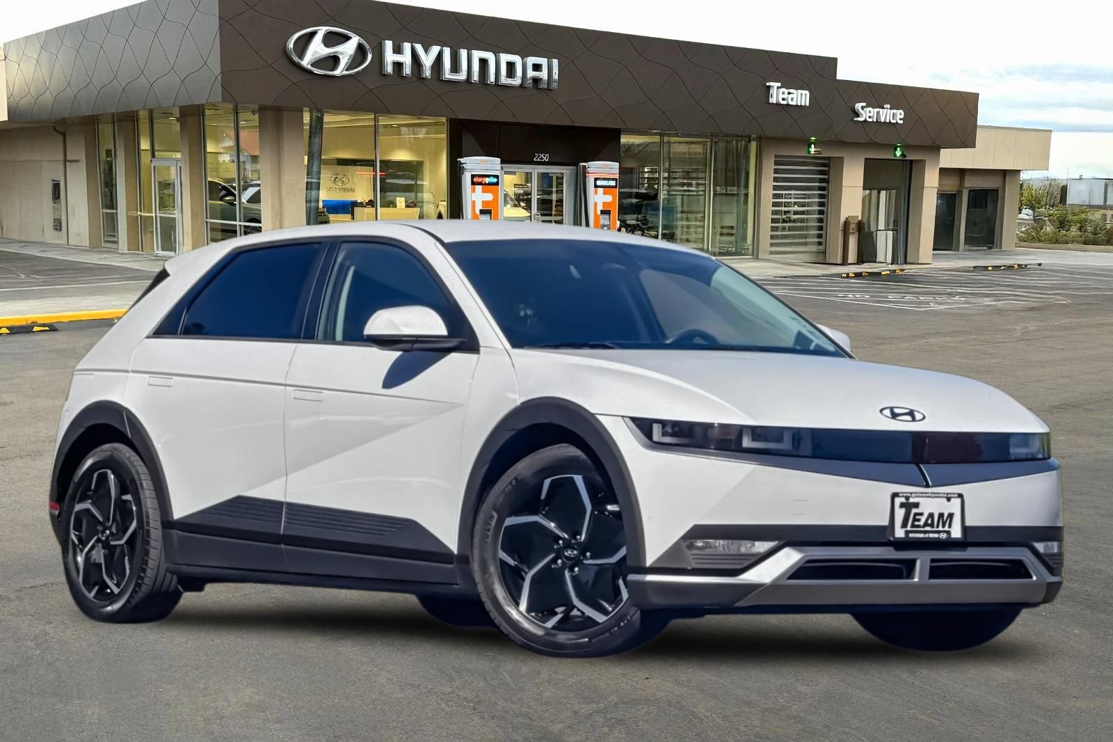 Certified 2024 Hyundai Ioniq 5 SE RWD video 2
