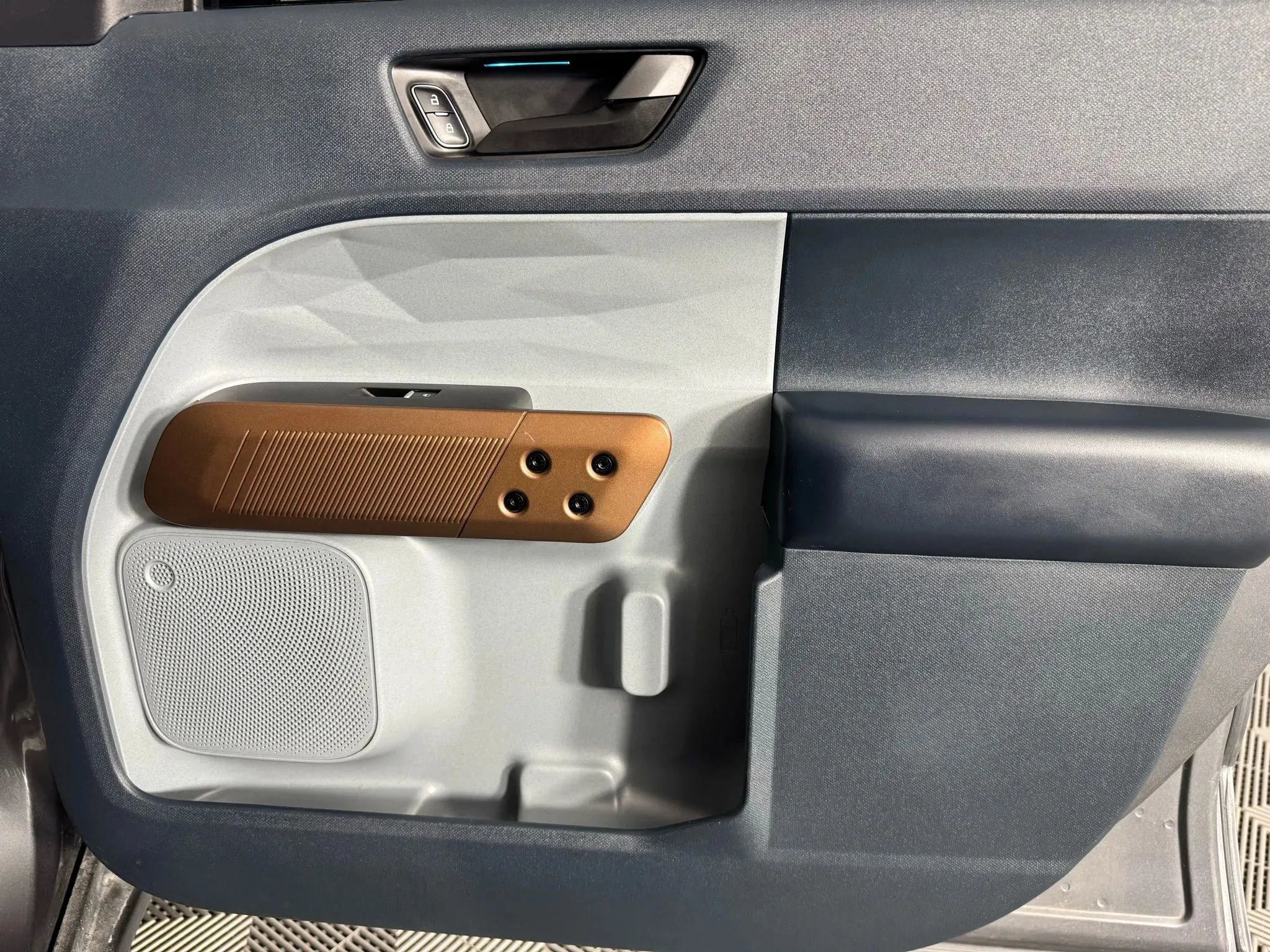 Used 2022 Ford Maverick Lariat image 38