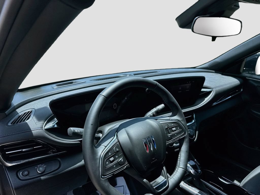 Used 2025 Buick Envista Sport Touring w/ Convenience I Package FWD image 11