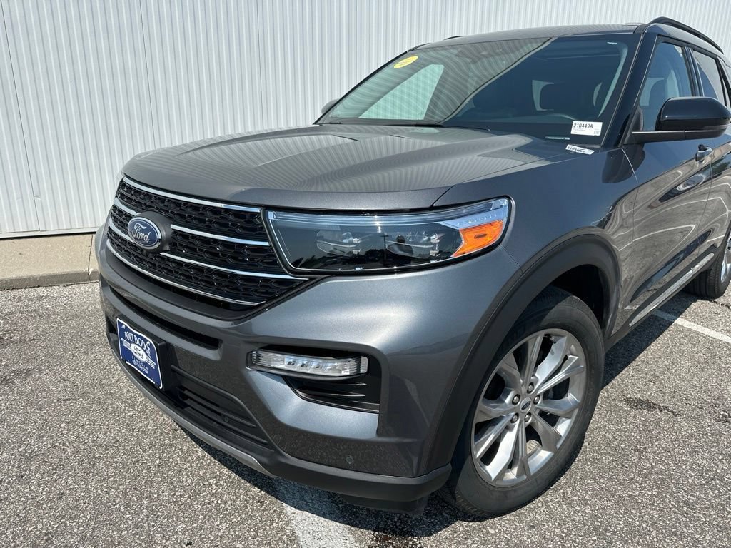 Certified 2024 Ford Explorer XLT w/ Equipment Group 202A AWD/4WD image 2
