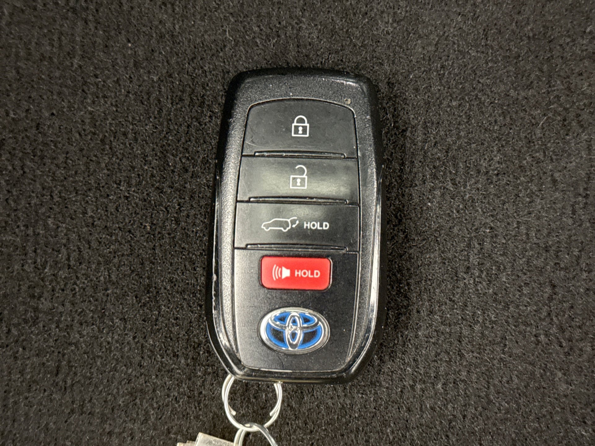 Used 2021 Toyota Venza LE w/ Carpet Mat Package (TMS) image 22