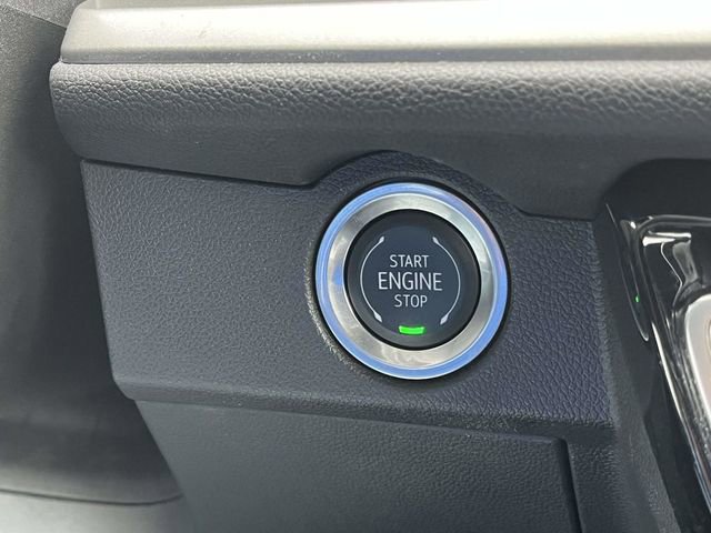 Used 2024 Chevrolet Traverse LT image 37