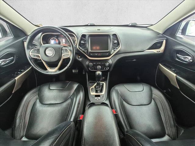 Used 2017 Jeep Cherokee Limited w/ Luxury Group FWD image 19