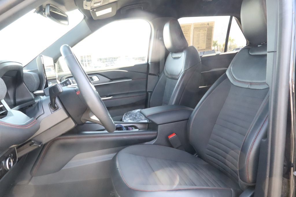 Used 2025 Ford Explorer ST-Line w/ Premium Package RWD image 20