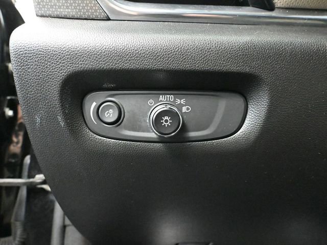 Used 2023 Chevrolet Traverse Premier w/ LPO, Floor Liner Package image 34