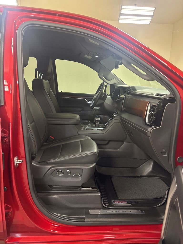 Used 2024 GMC Sierra 1500 Denali w/ Technology Package AWD/4WD image 25